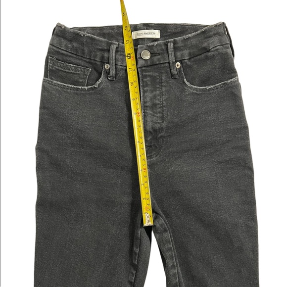 Good American Good Curve Crop 8/29 - Picture 9 of 11